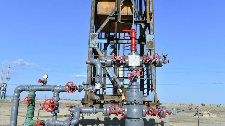 Industrial pumps used in oil and gas extraction